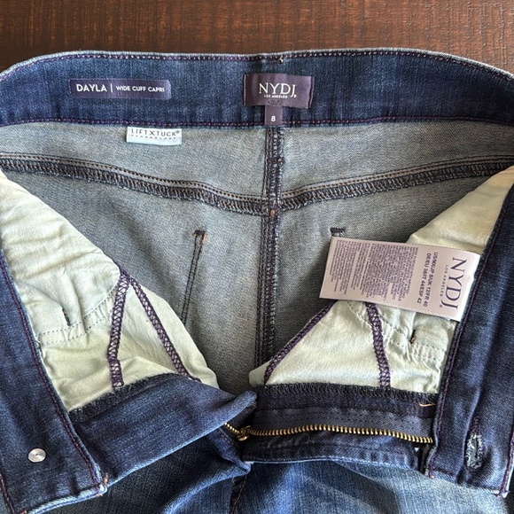 NYDJ Dayla Medium Wash Denim Wide Cuff Capri Pants 8 - Picture 3 of 9